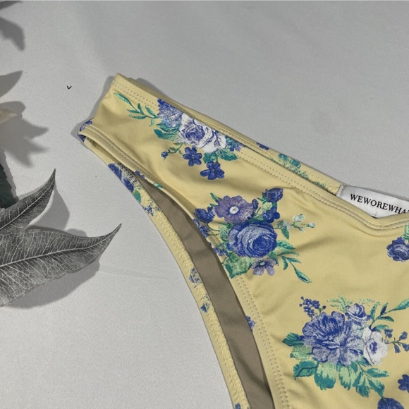 NWT WEWOREWHAT [ Large ] V-Shape Bikini‎ Bottoms in Cream Golden Hour - Picture 5 of 10